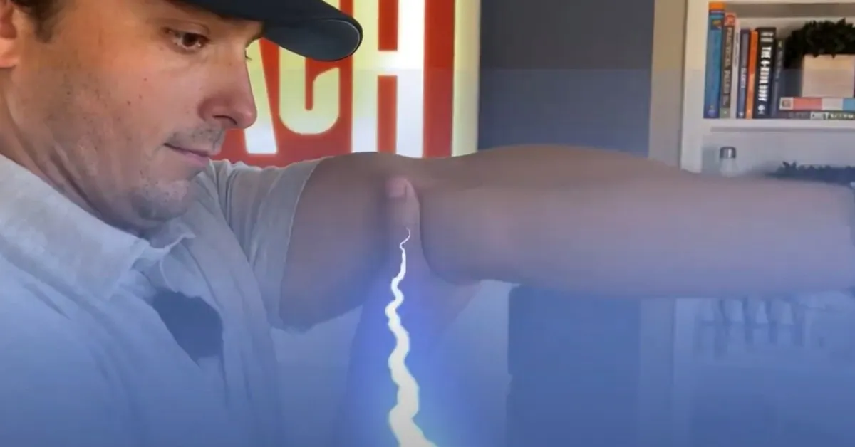 Visiting A Chiropractor To Relieve Elbow Pain